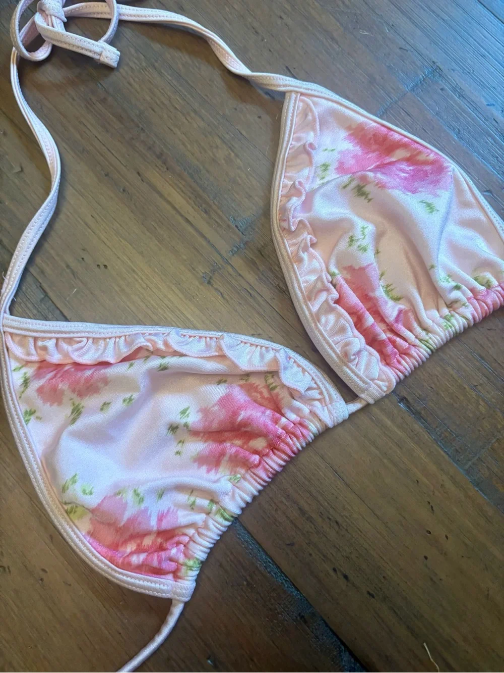 NWOT Frankie’s bikinis x Sydney Sweeney Mio Amore triangle bikini top